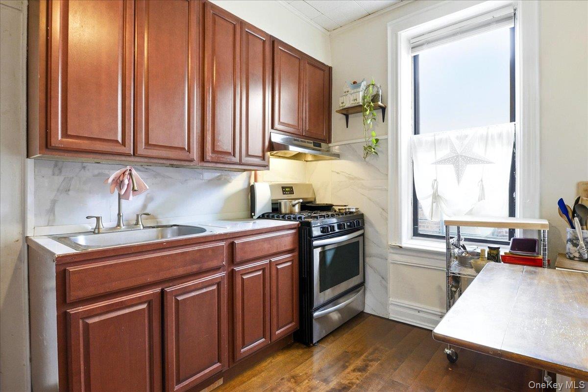 #4 photo, 60-58 60th Road, Maspeth , NY 11378