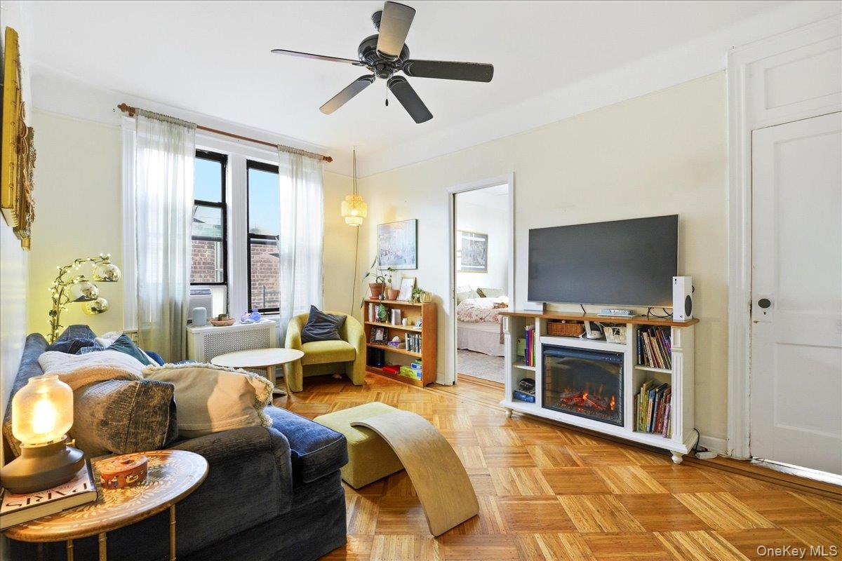 #5 photo, 60-58 60th Road, Maspeth , NY 11378