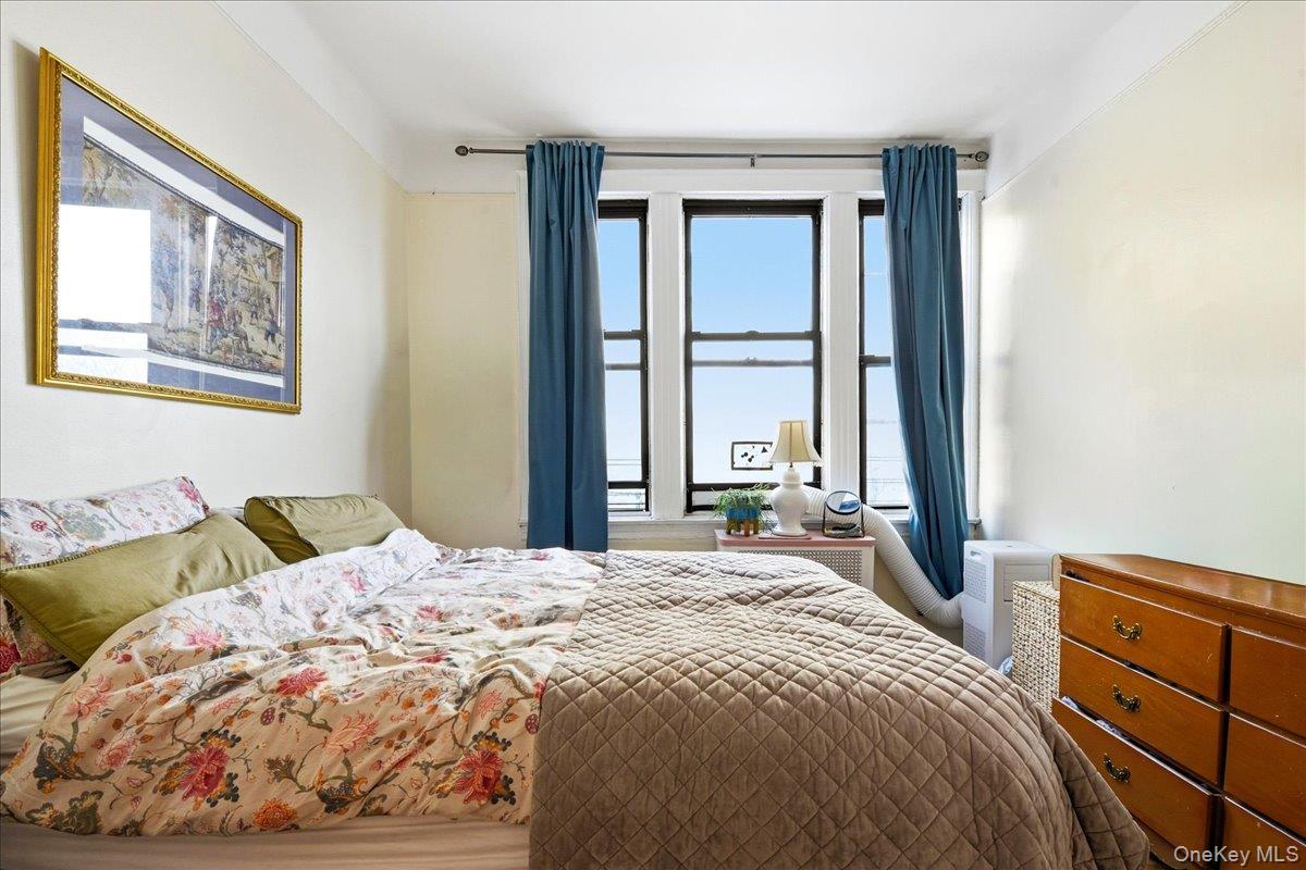 #8 photo, 60-58 60th Road, Maspeth , NY 11378