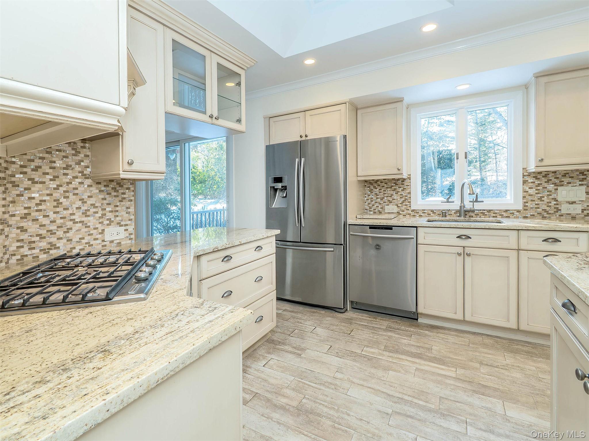 #11 photo, 4 Chevy Chase Road, Huntington , NY 11743