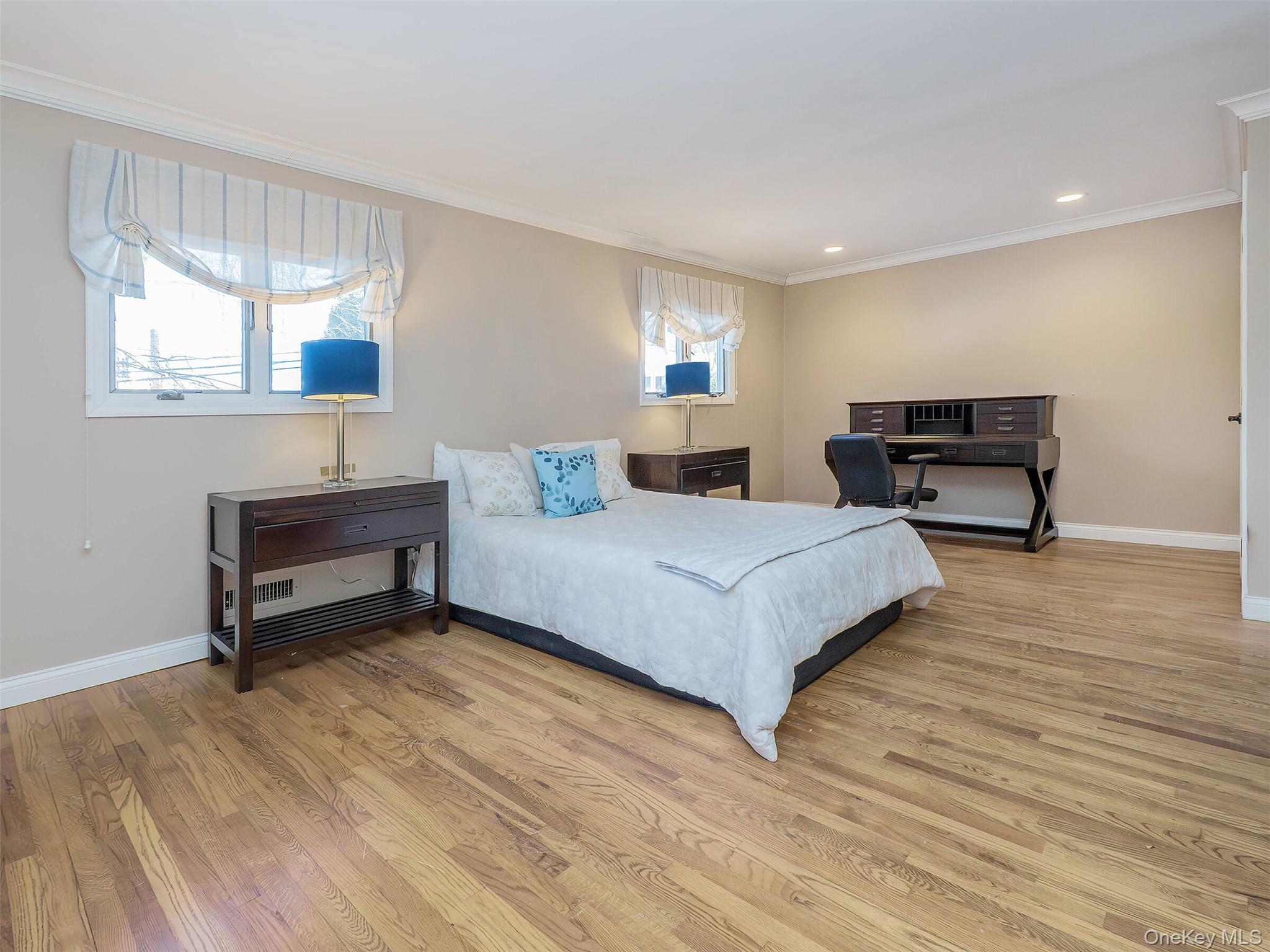 #14 photo, 4 Chevy Chase Road, Huntington , NY 11743