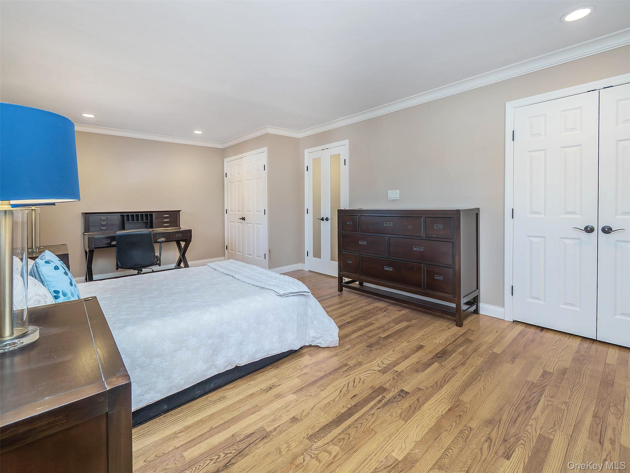 #17 photo, 4 Chevy Chase Road, Huntington , NY 11743