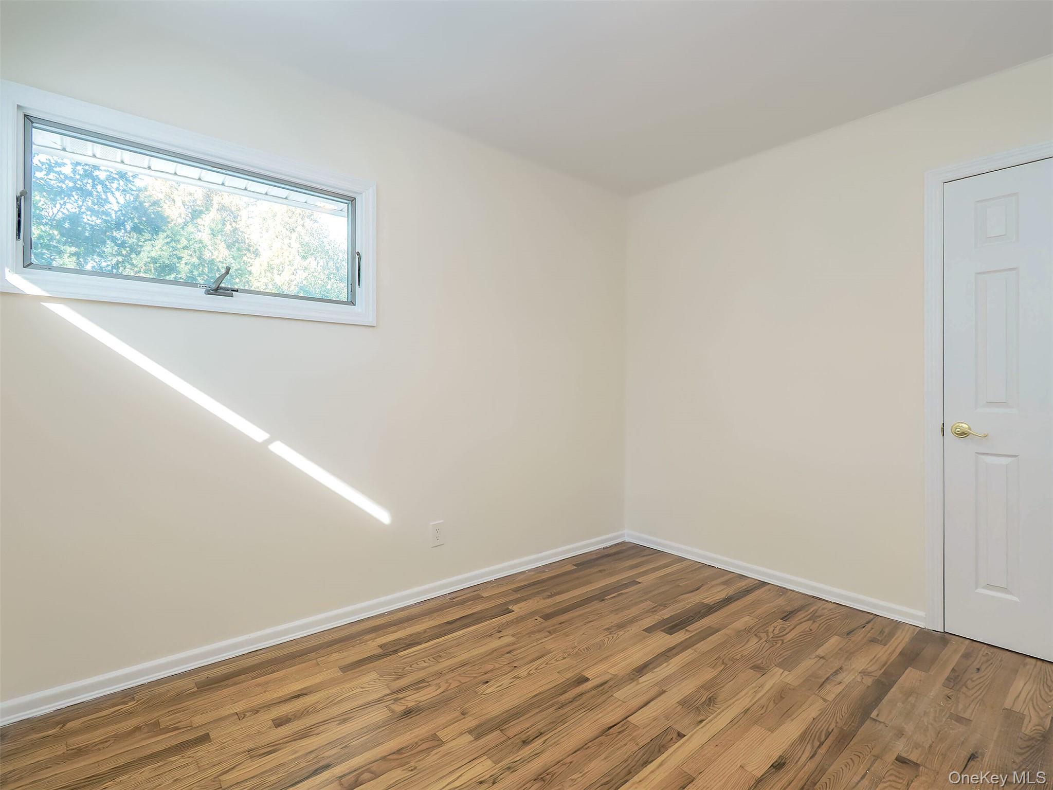 #19 photo, 4 Chevy Chase Road, Huntington , NY 11743