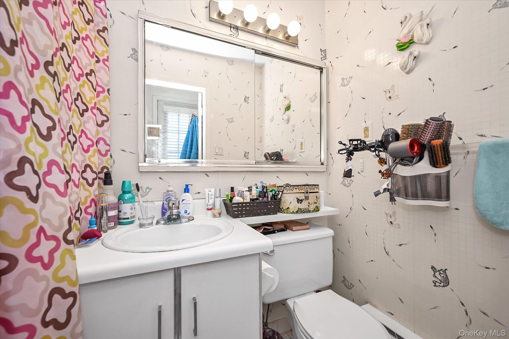 #10 photo, 68-57 Cloverdale Boulevard, Bayside , NY 11364