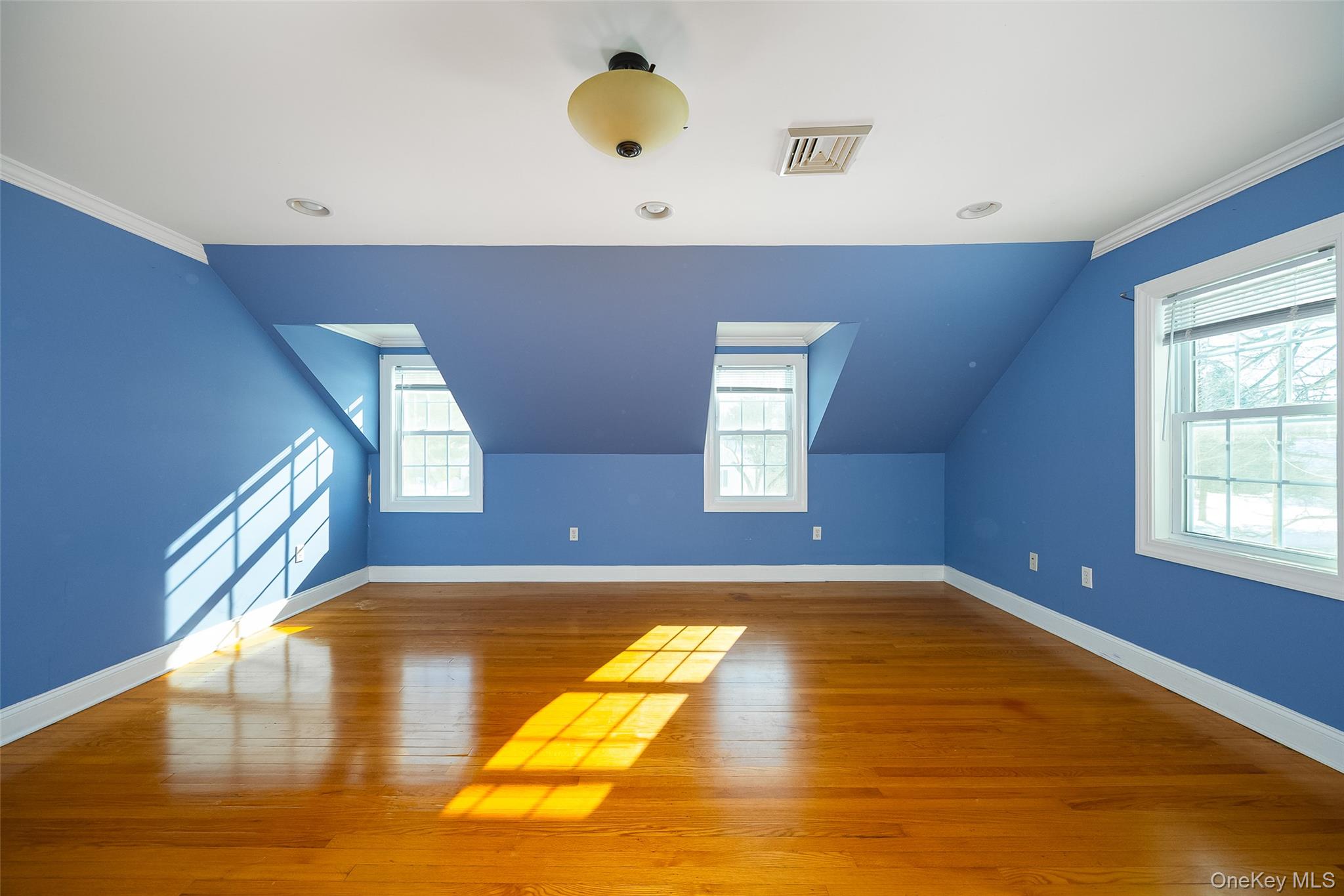 #19 photo, 3 Mansion Drive, Hyde Park , NY 12538