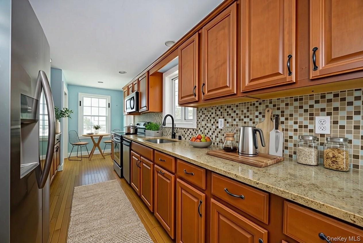 #6 photo, 3 Mansion Drive, Hyde Park , NY 12538