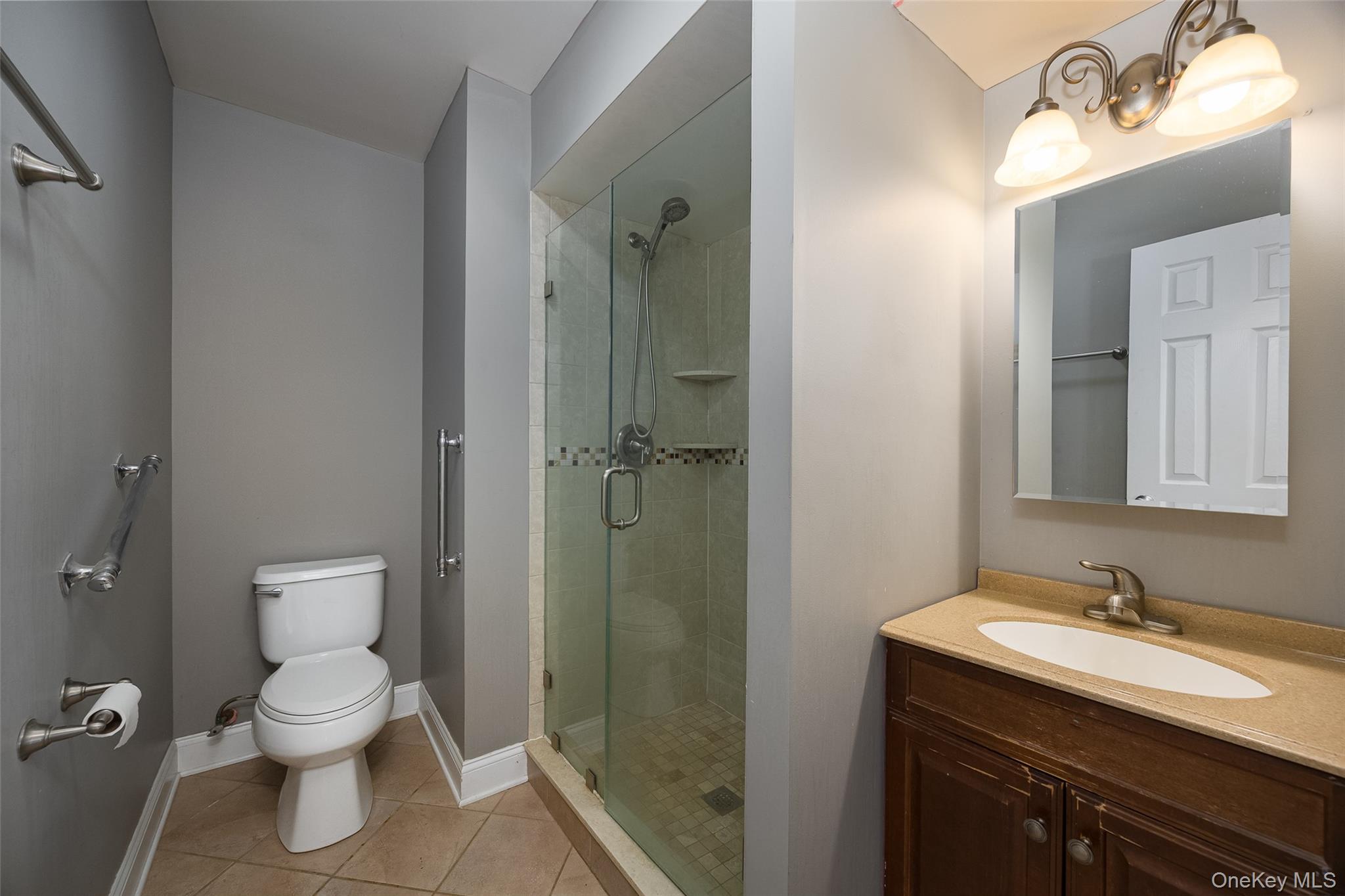 #8 photo, 3 Mansion Drive, Hyde Park , NY 12538