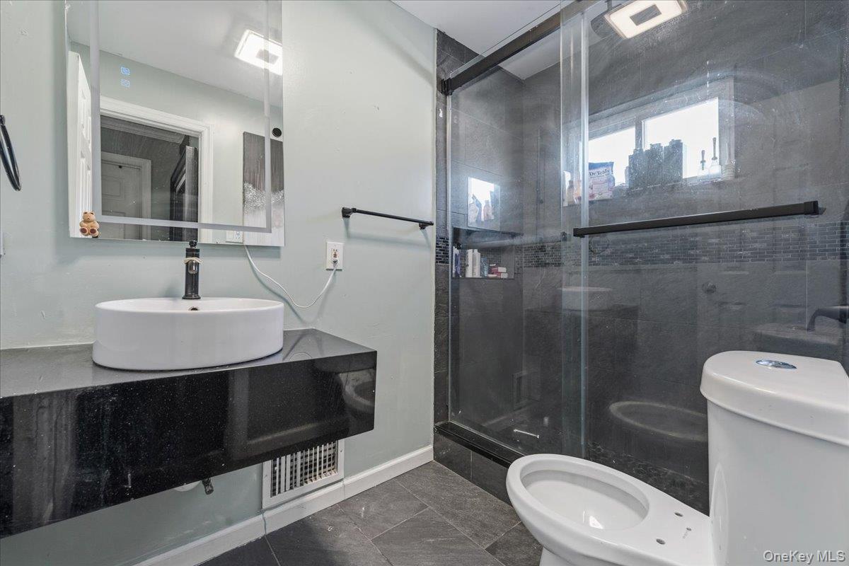 #20 photo, 28 Hemlock Street, サフォーク郡 Central Islip , NY 11722