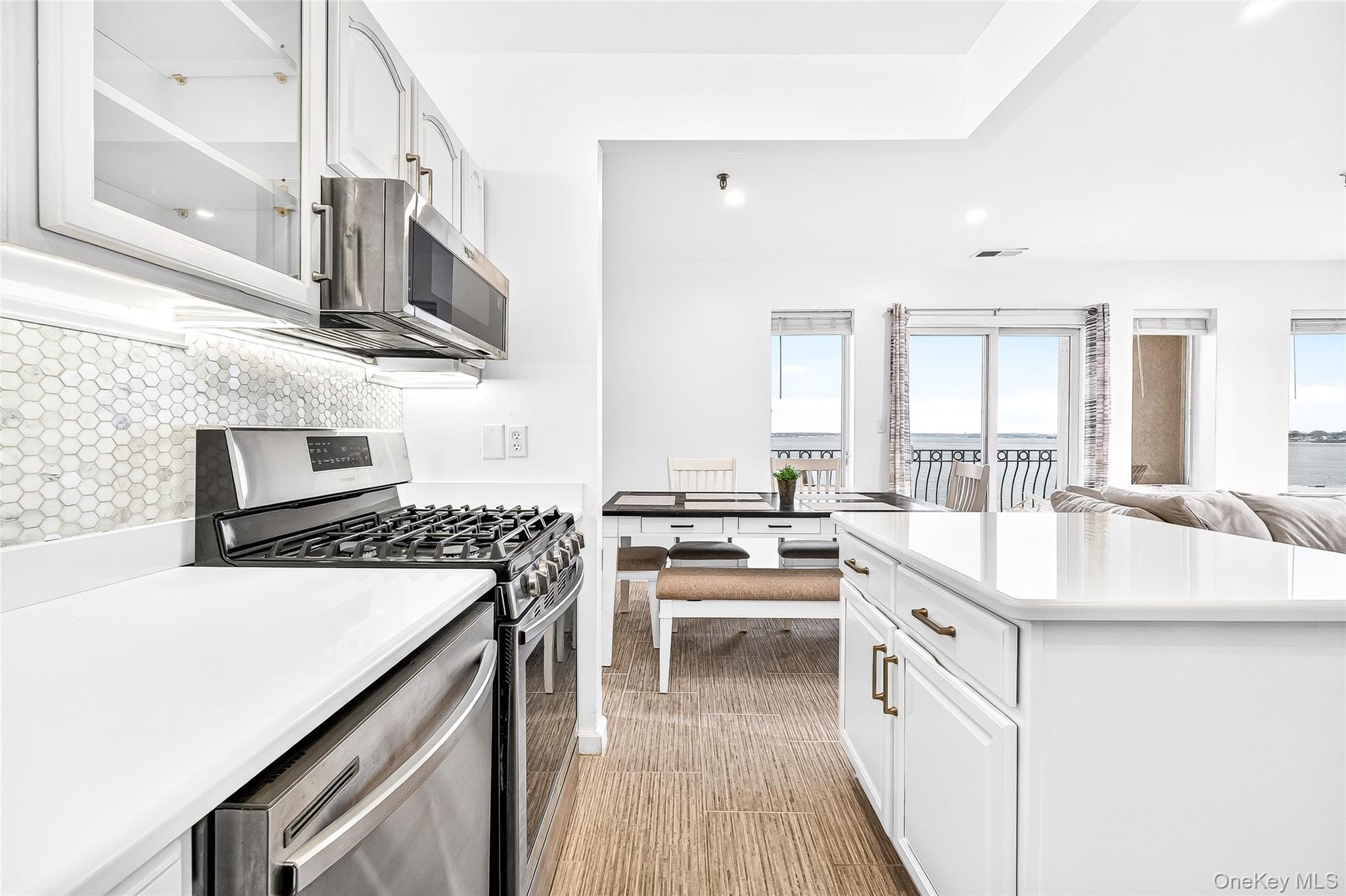 #13 photo, 1432 Outlook Avenue, הברונקס Bronx , NY 10465