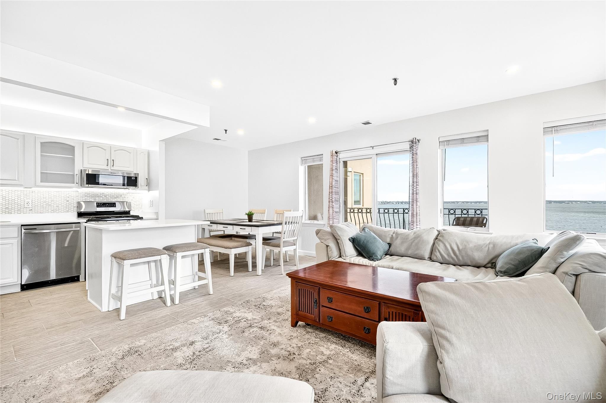 #8 photo, 1432 Outlook Avenue, הברונקס Bronx , NY 10465