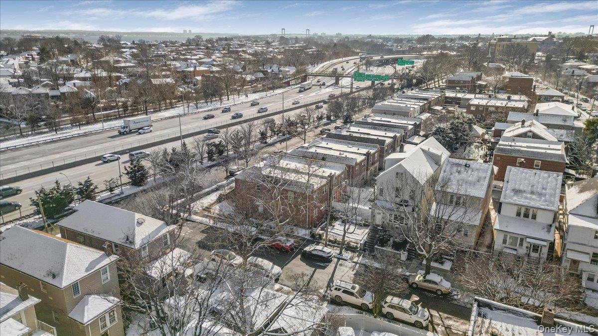 #3 photo, 3076 Lasalle Avenue, ब्रोंक्स Bronx , NY 10461