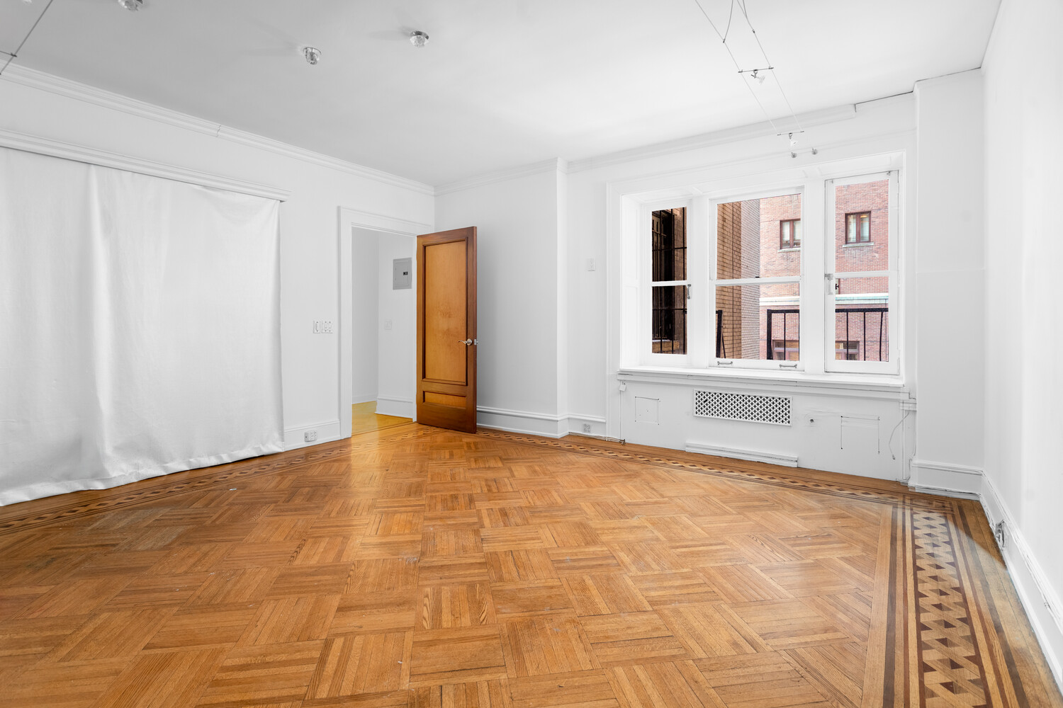 #21 photo, 205 W 57TH Street, Central Park South , NY 10019