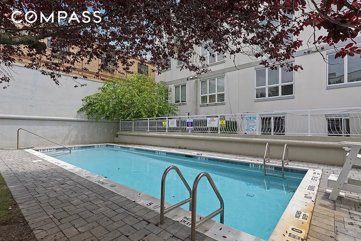 #8 photo, 3112 Emmons Avenue, Sheepshead Bay , NY 11235