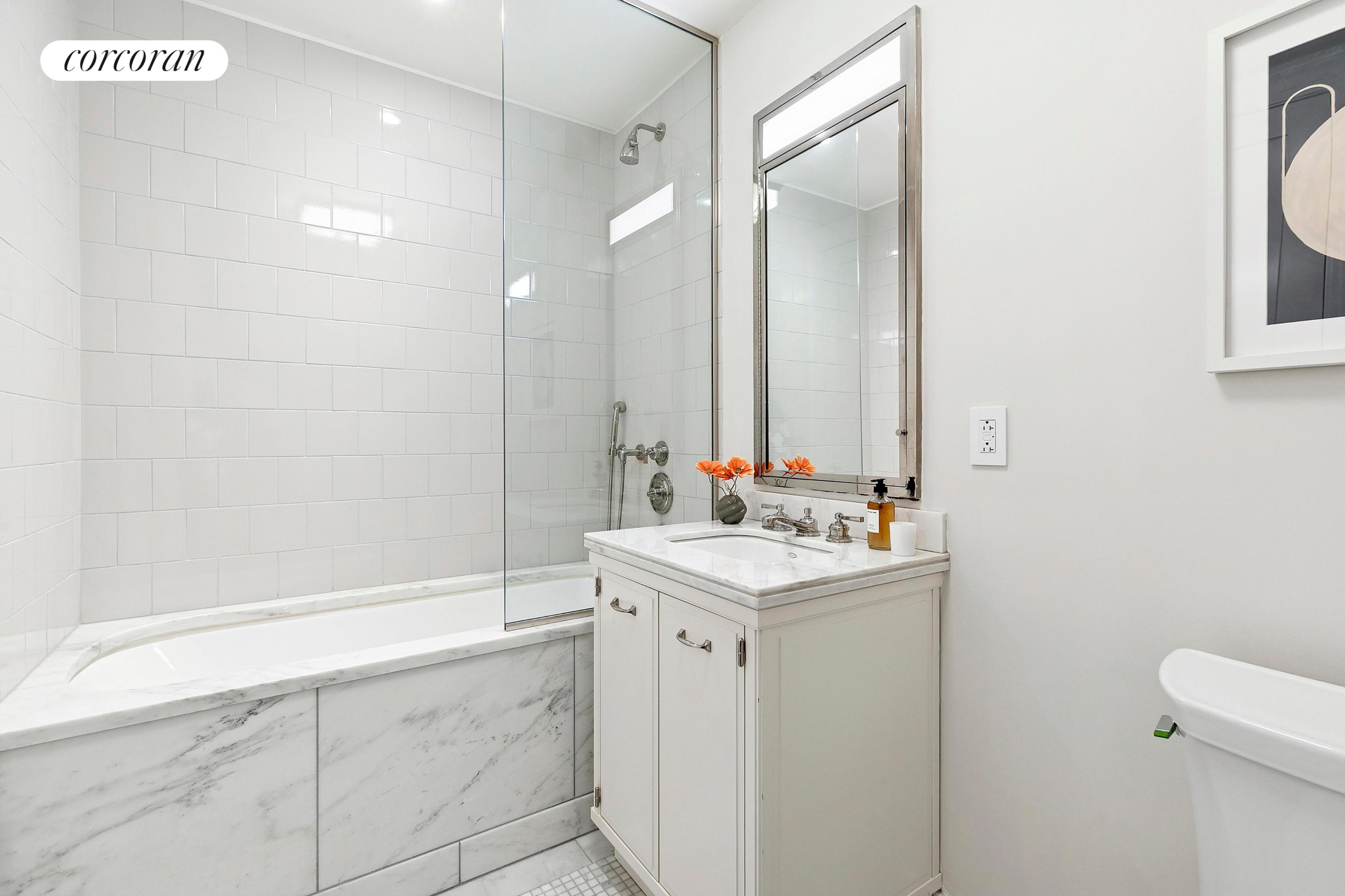 #14 photo, 160 W 12TH Street, Greenwich Village , NY 10011