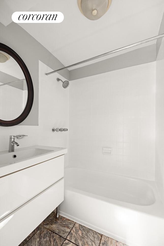 #9 photo, 290 8TH Street, Park Slope , NY 11215