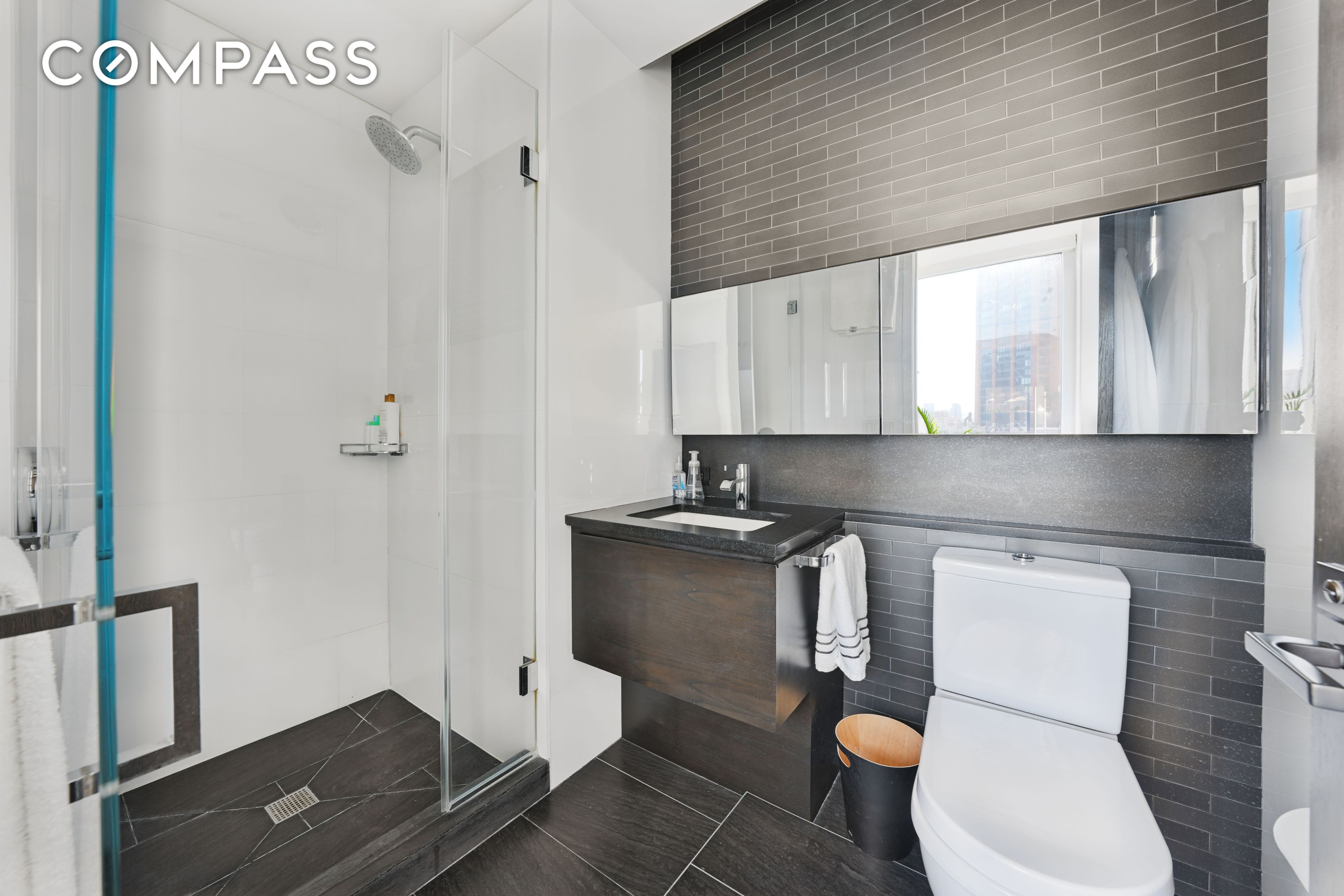 #13 photo, 172 Madison Avenue, Midtown , NY 10016