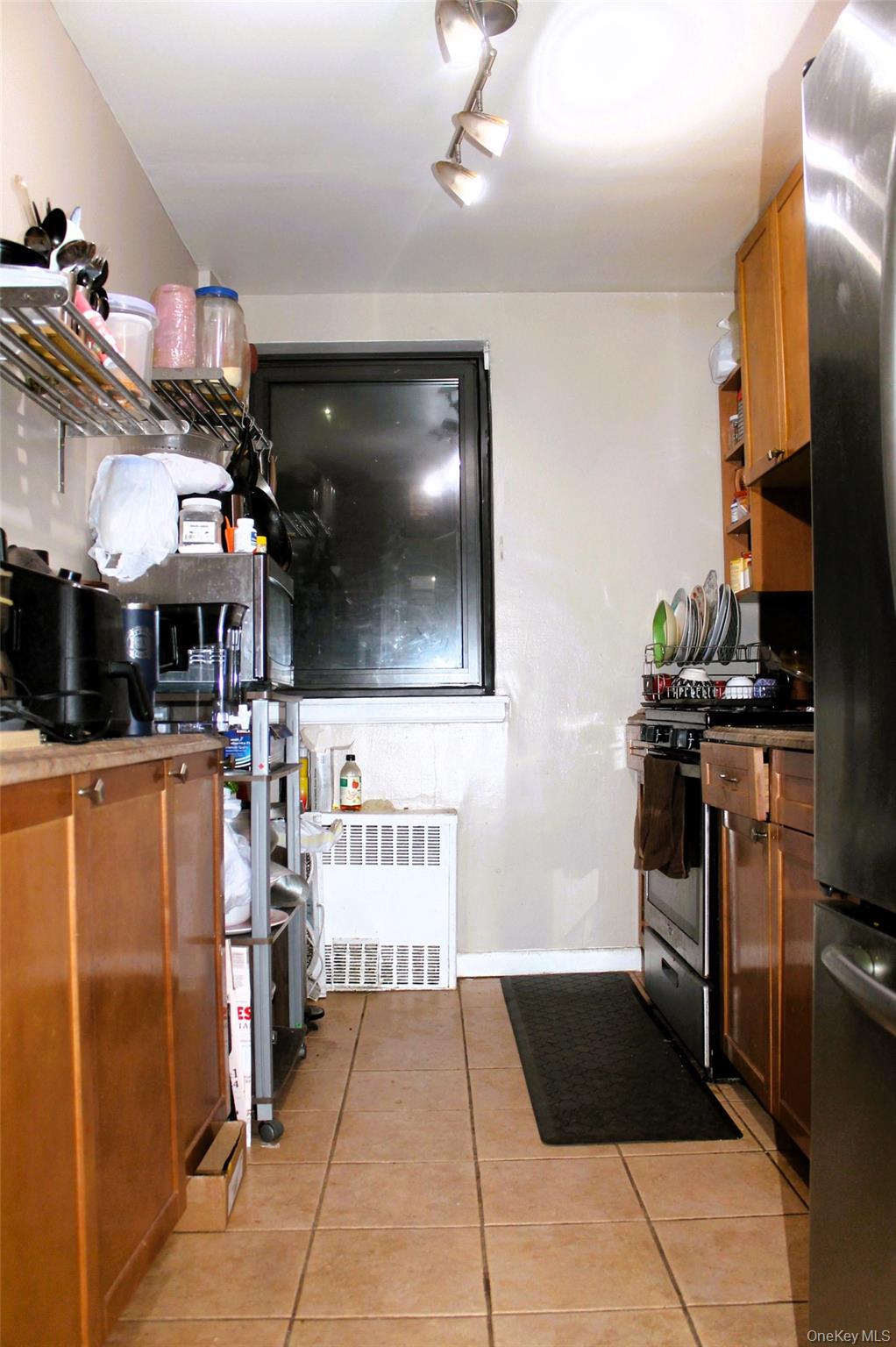 #18 photo, 87-30 204th Street, Hollis , NY 11423