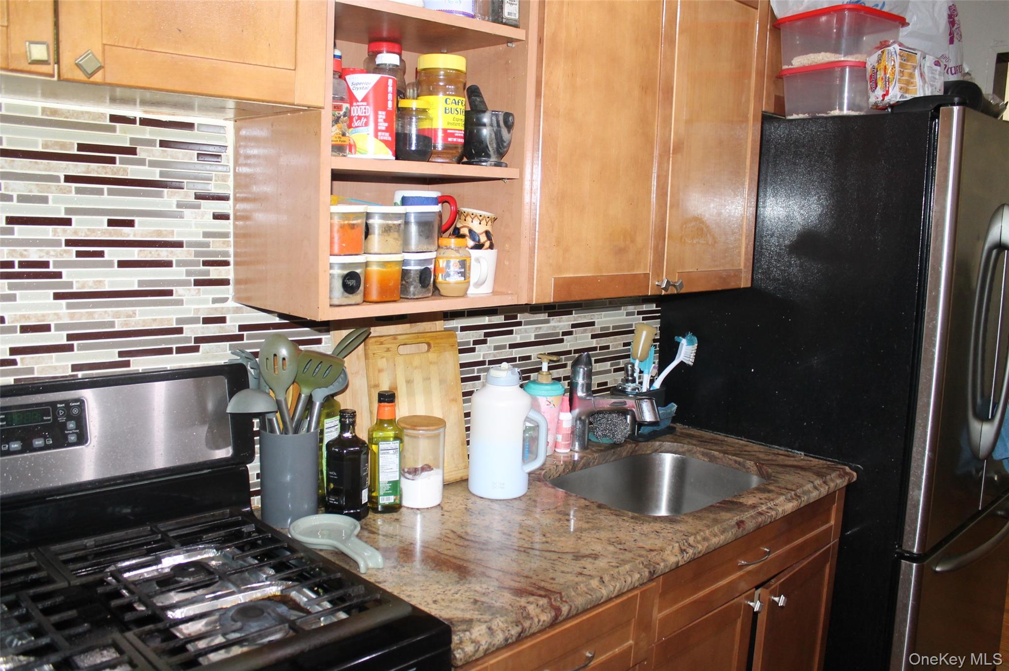 #19 photo, 87-30 204th Street, Hollis , NY 11423