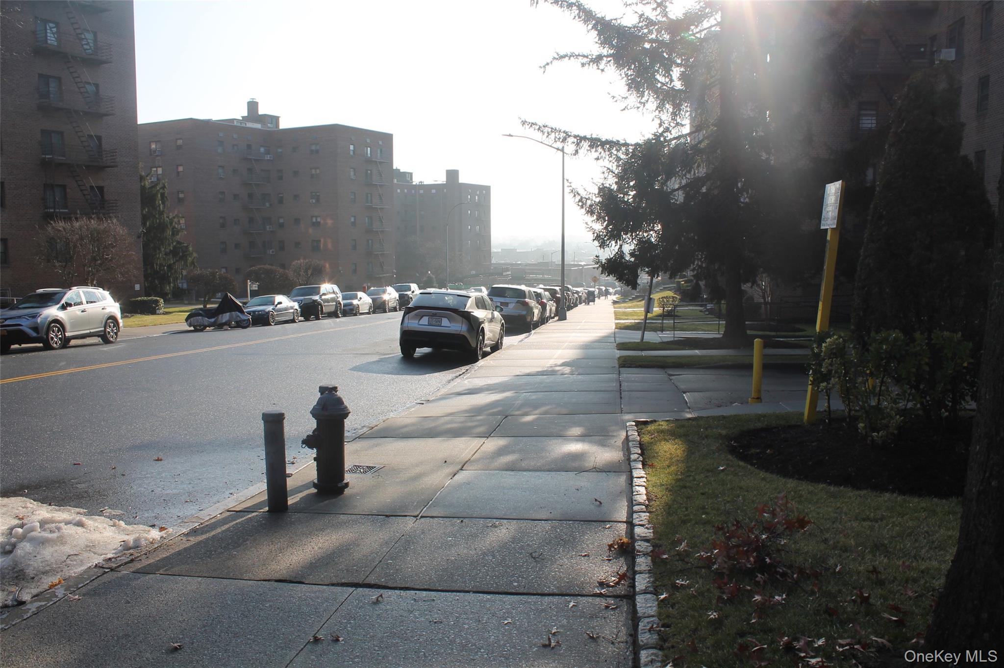 #4 photo, 87-30 204th Street, Hollis , NY 11423