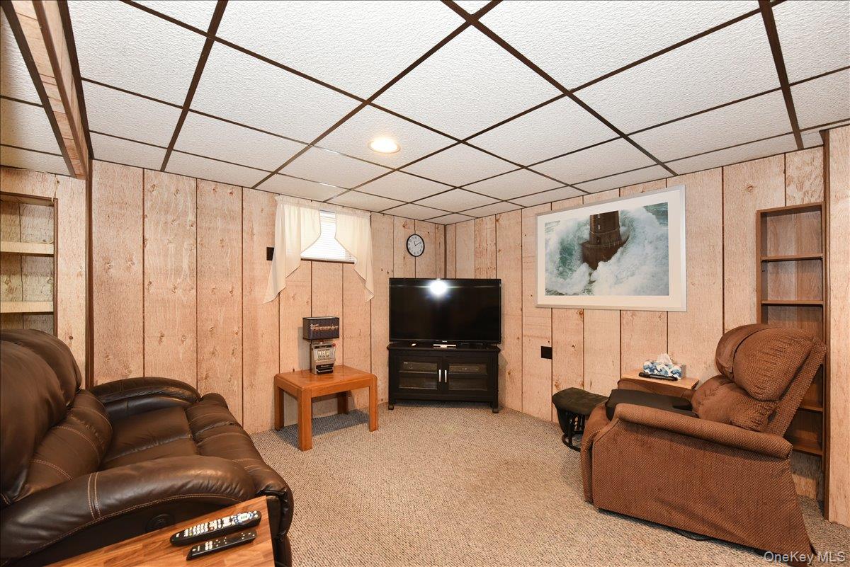 #19 photo, 236 Thelma Avenue, Merrick , NY 11566