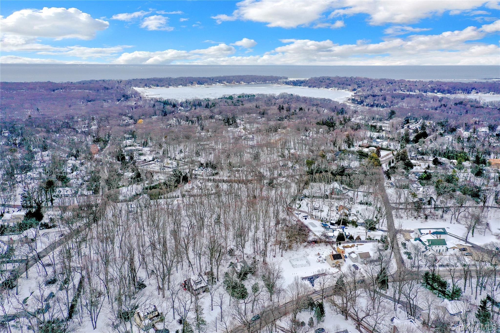 #14 photo, 37 Christian Avenue, 롱 아일랜드 Setauket , NY 11733