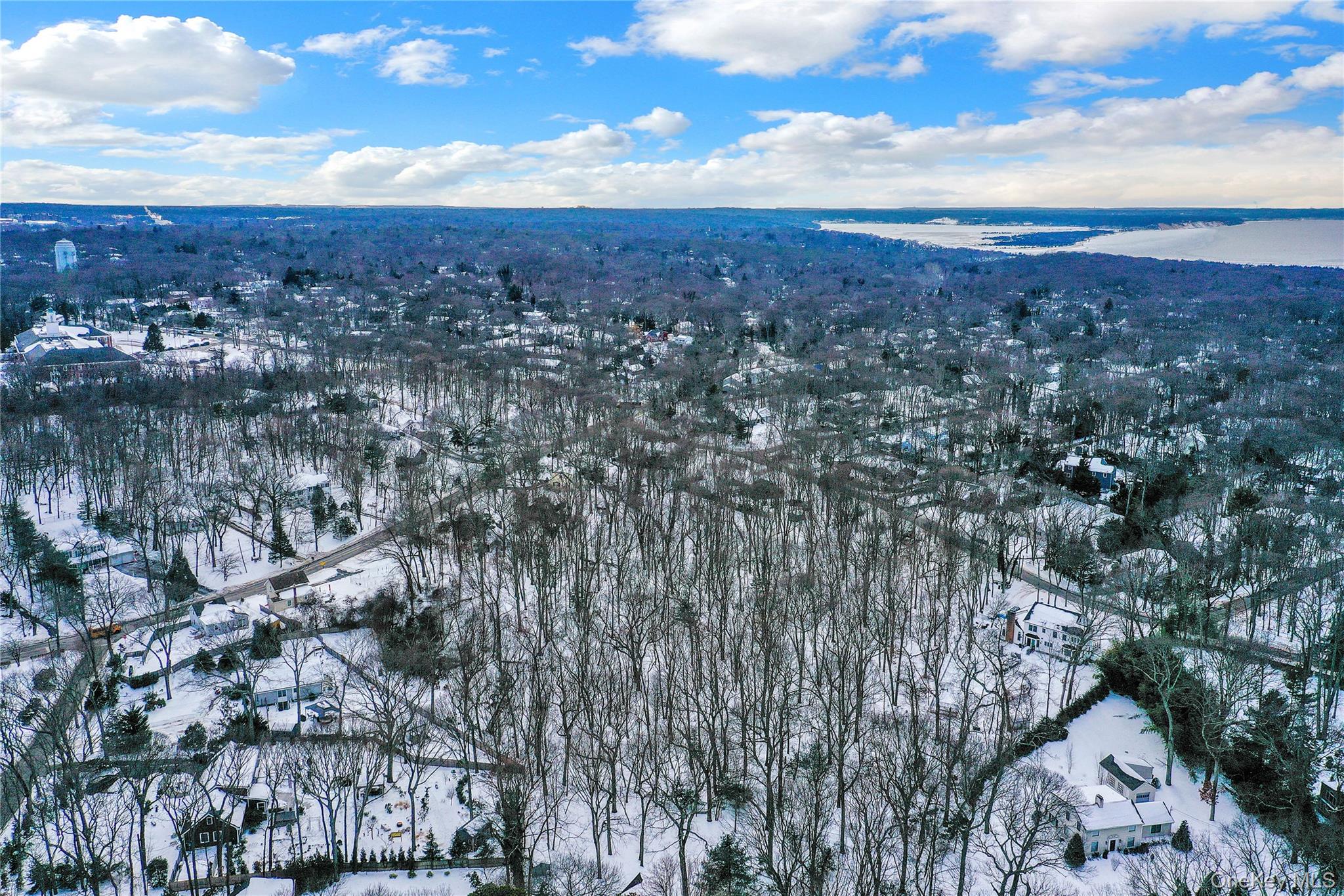 #9 photo, 37 Christian Avenue, 롱 아일랜드 Setauket , NY 11733