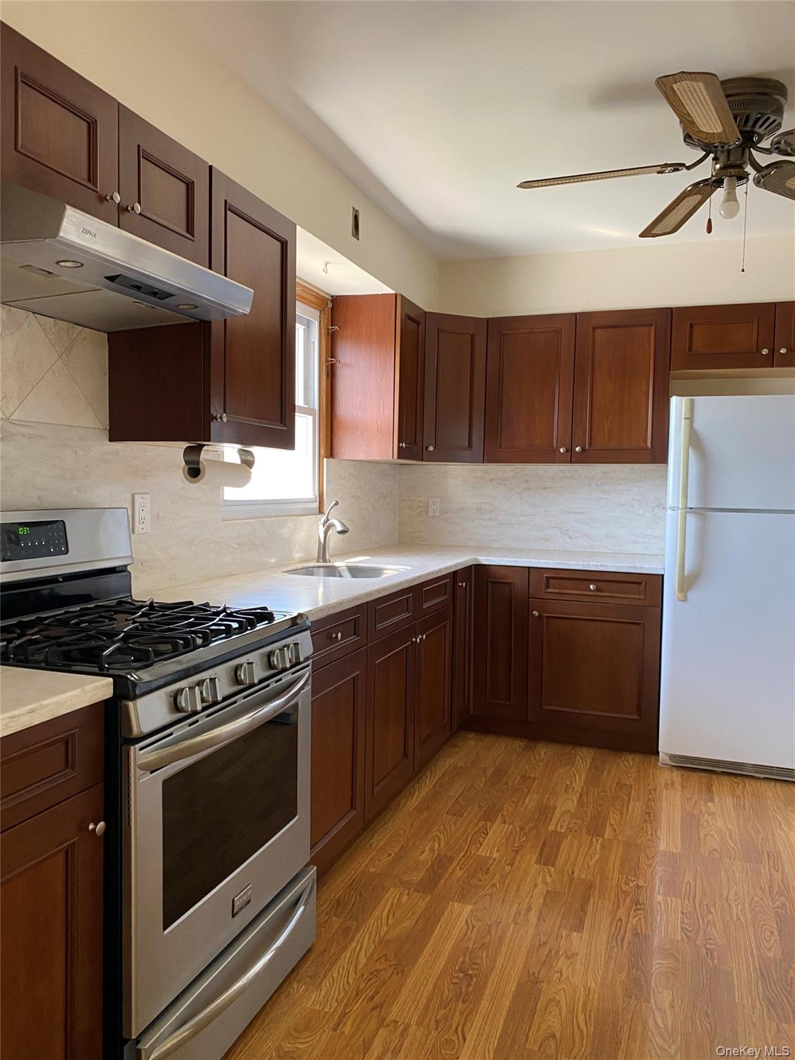 #10 photo, 297 Fairfield Avenue, Carle Place , NY 11514