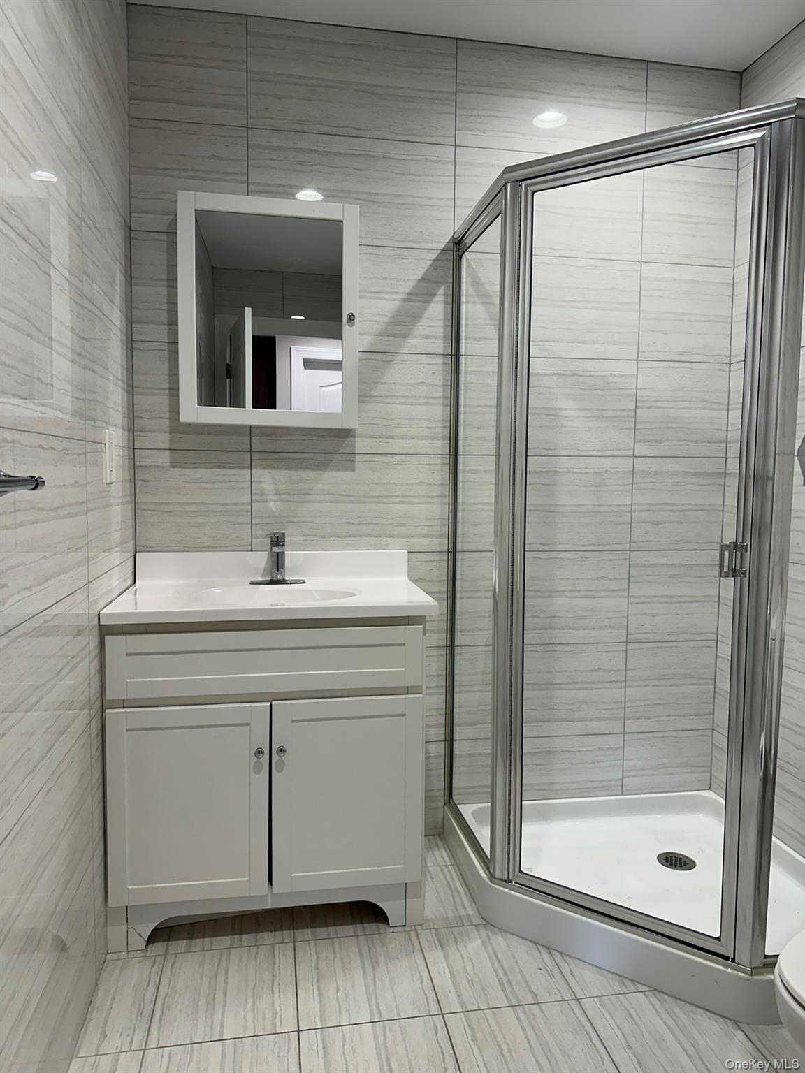 #10 photo, 60 Arlington Street, Mineola , NY 11501