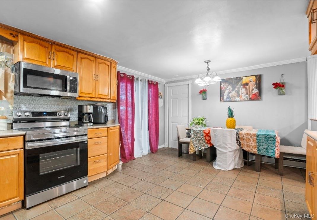 #5 photo, 68 S Village Drive, Bellport , NY 11713