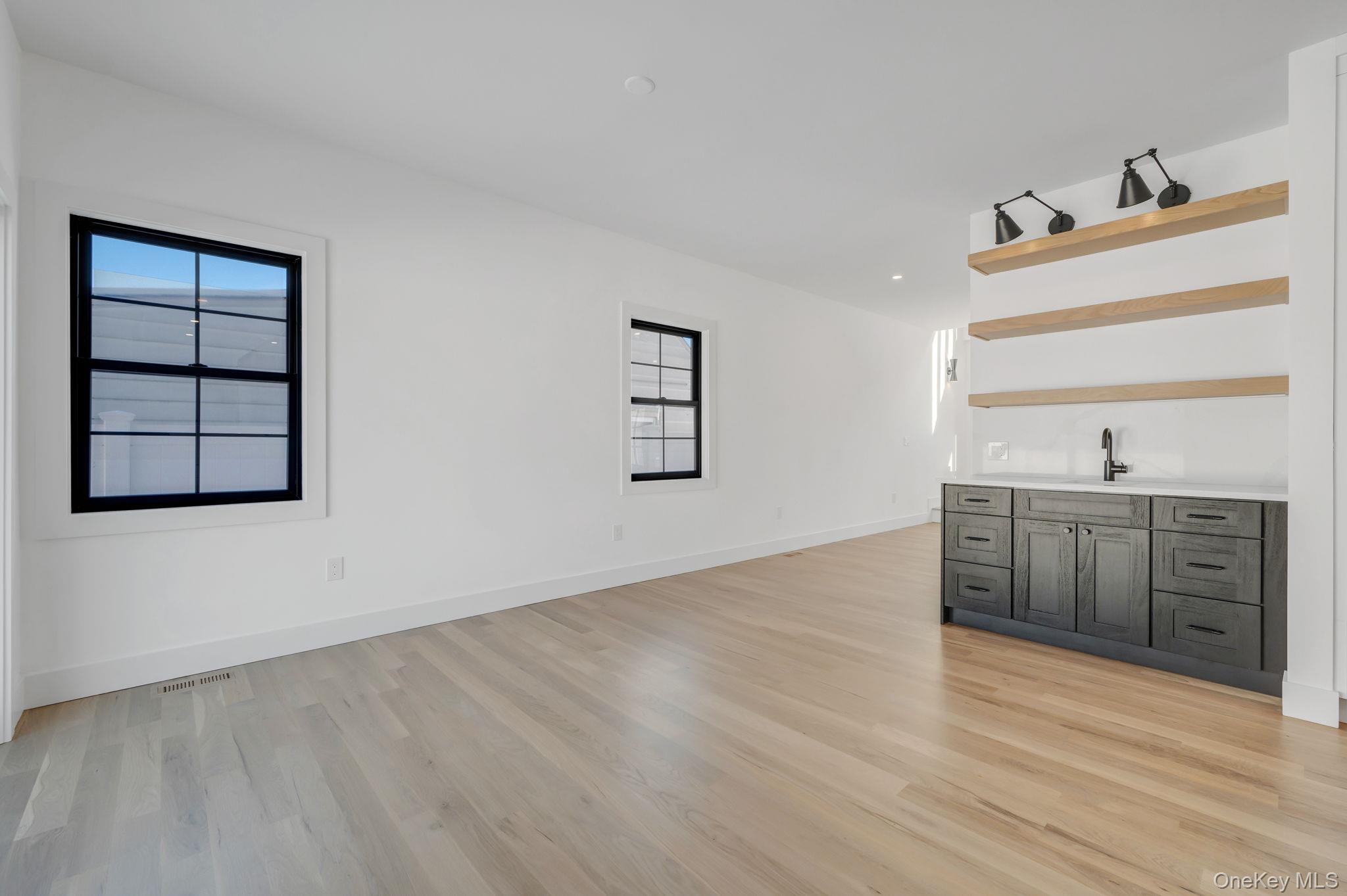 #11 photo, 38 Pond Lane, Levittown , NY 11756