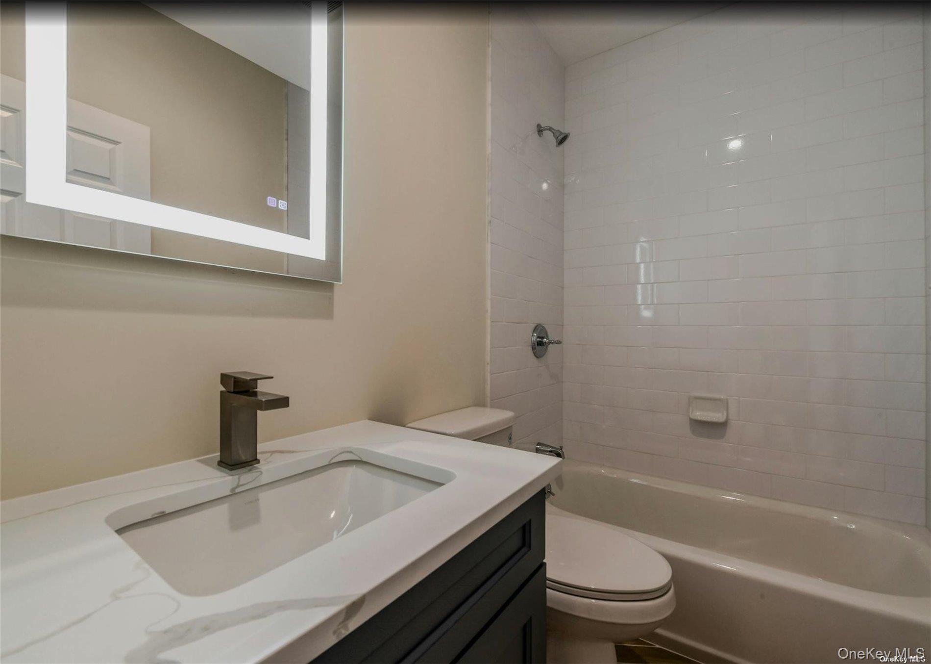 #4 photo, 400 A New York Avenue, Huntington , NY 11743