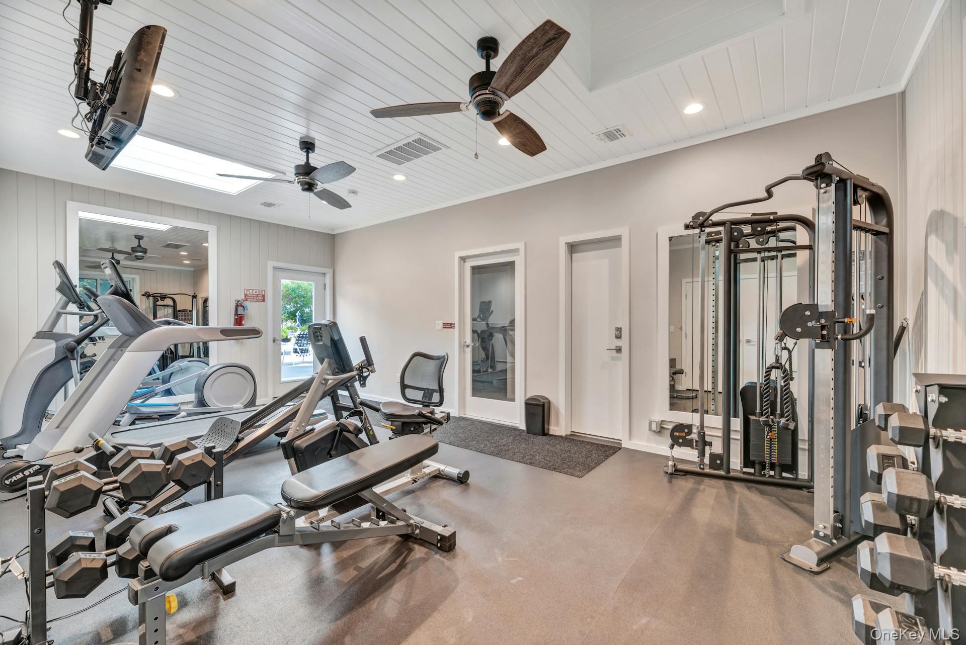 #20 photo, 116 Fox Hill Drive, Baiting Hollow , NY 11933