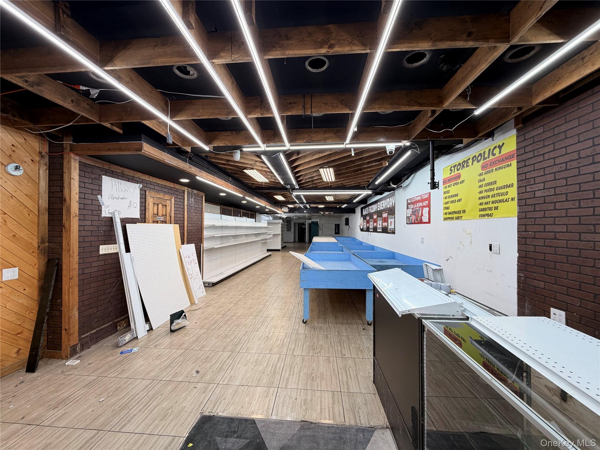 #12 photo, 272 E 198th Street, 브롱크스 Bronx , NY 10458