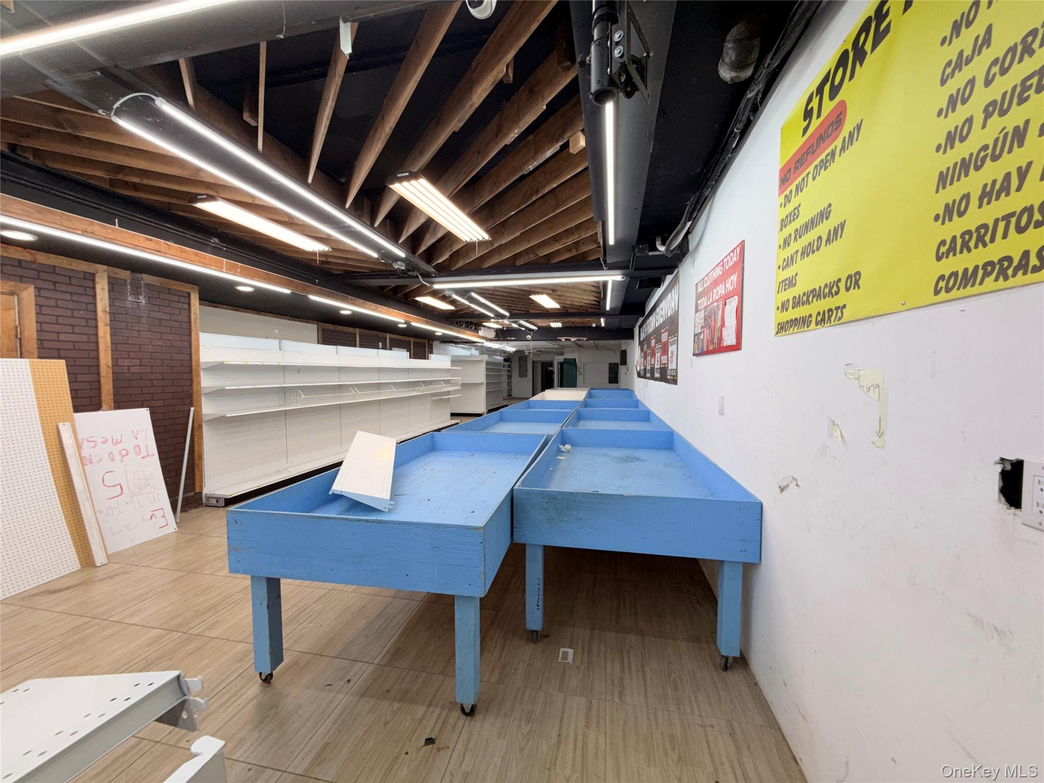 #13 photo, 272 E 198th Street, 브롱크스 Bronx , NY 10458