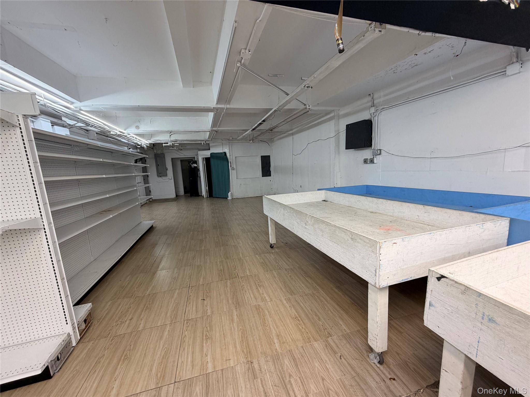 #16 photo, 272 E 198th Street, 브롱크스 Bronx , NY 10458