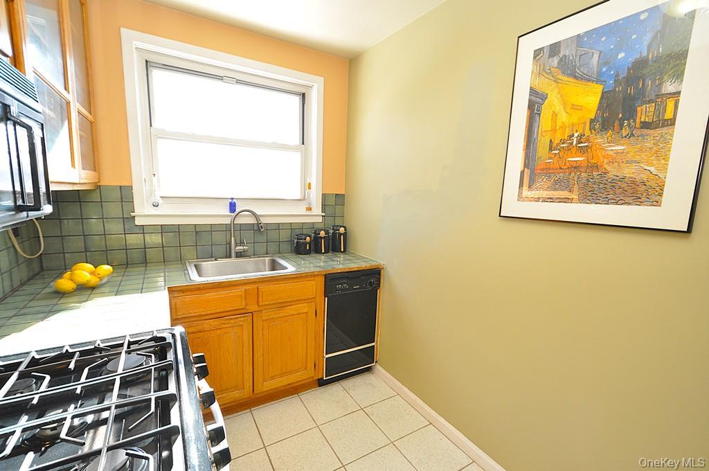 #10 photo, 4 Wildwood Road, Hartsdale , NY 10530