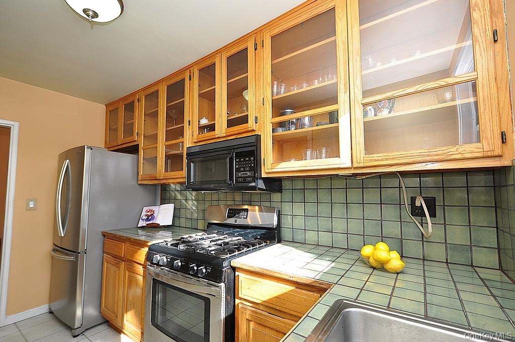 #8 photo, 4 Wildwood Road, Hartsdale , NY 10530