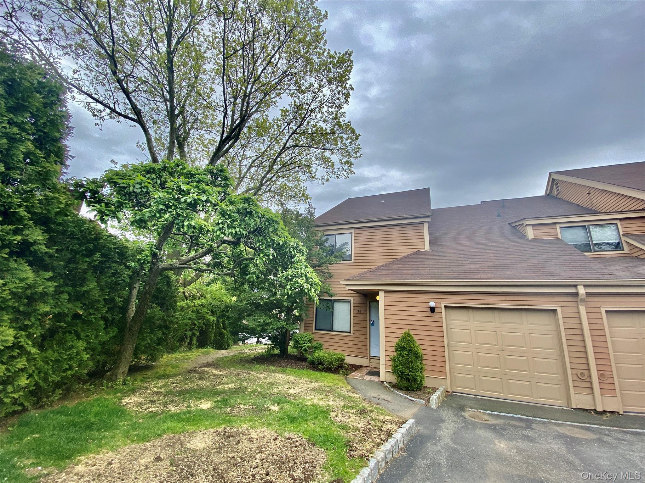 #1 photo, 75 Greenway Close, Rye Brook , NY 10573
