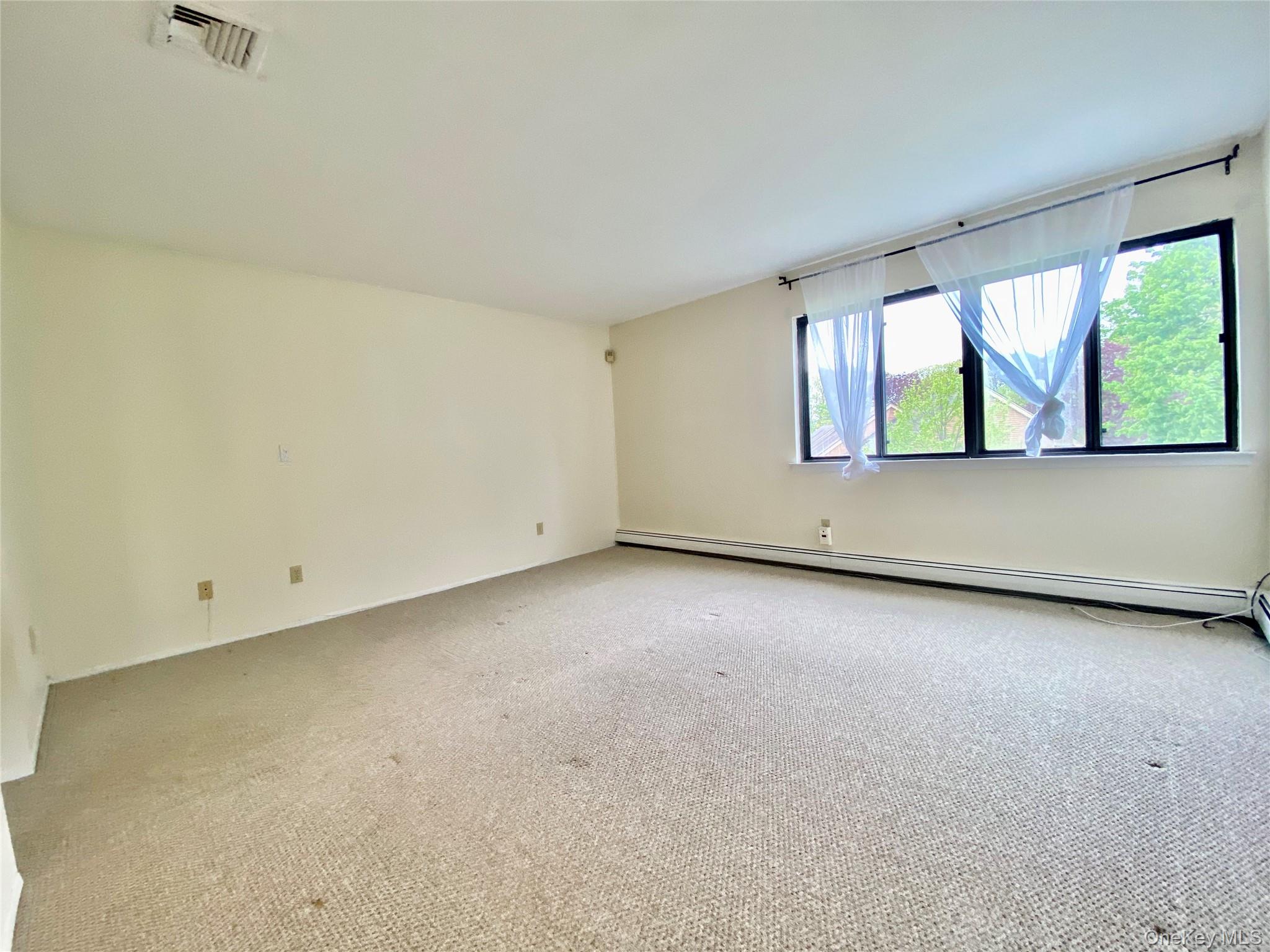 #10 photo, 75 Greenway Close, Rye Brook , NY 10573