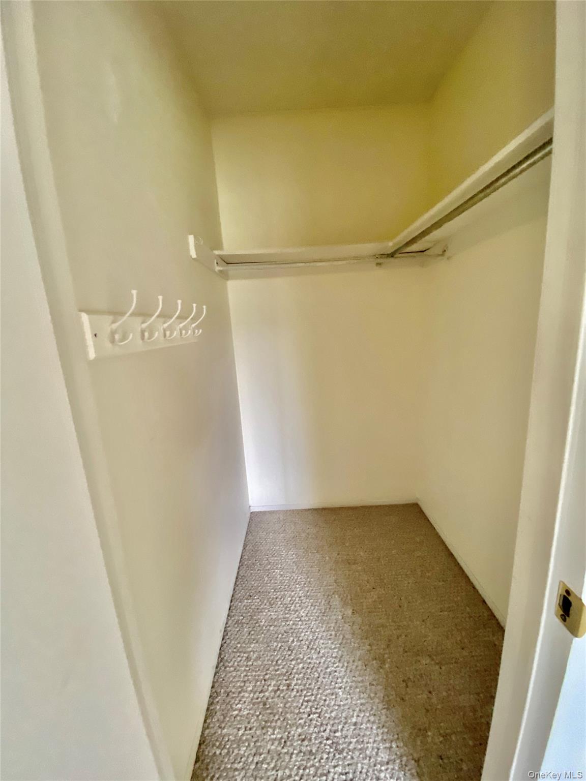 #17 photo, 75 Greenway Close, Rye Brook , NY 10573