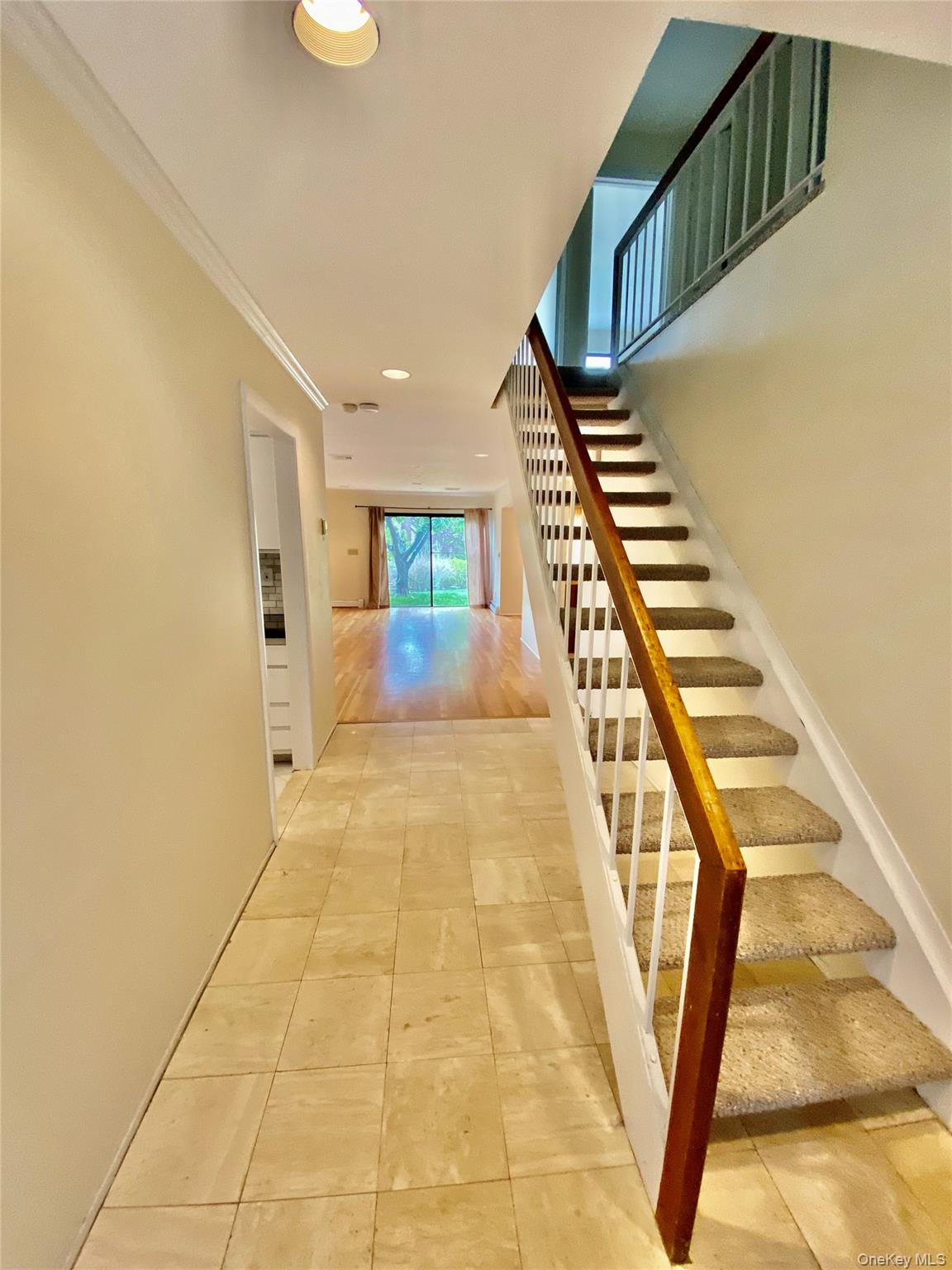 #2 photo, 75 Greenway Close, Rye Brook , NY 10573