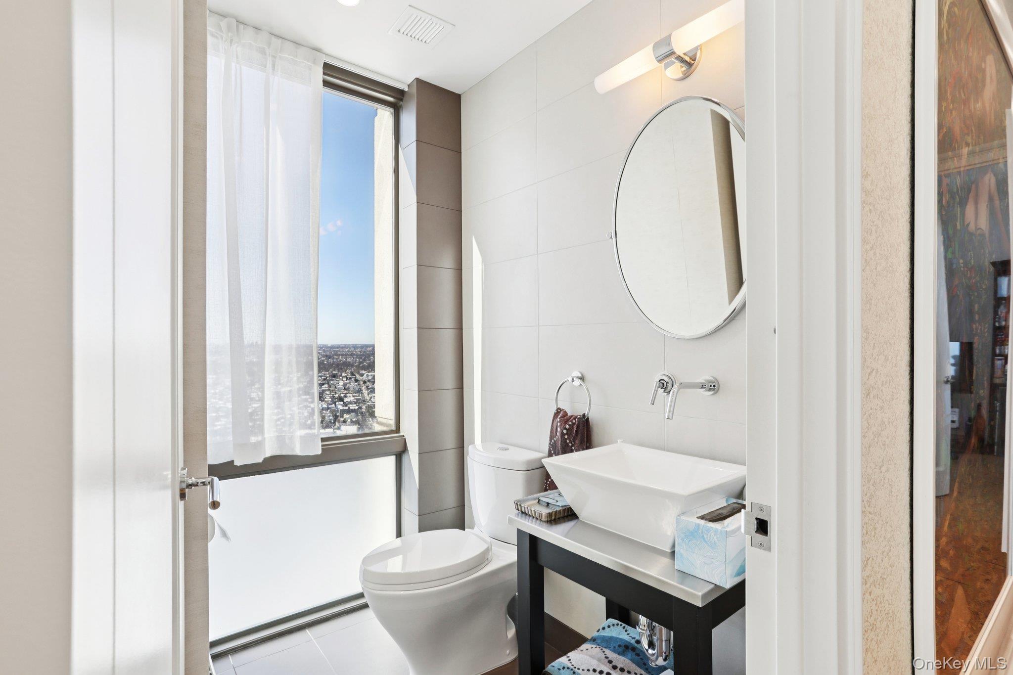 #12 photo, 175 Huguenot Street, New Rochelle , NY 10801