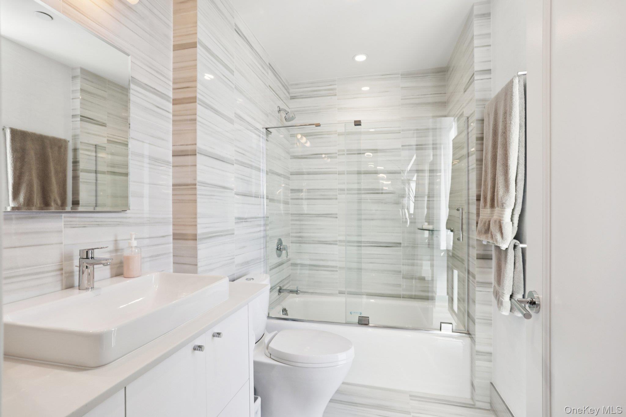 #13 photo, 175 Huguenot Street, New Rochelle , NY 10801