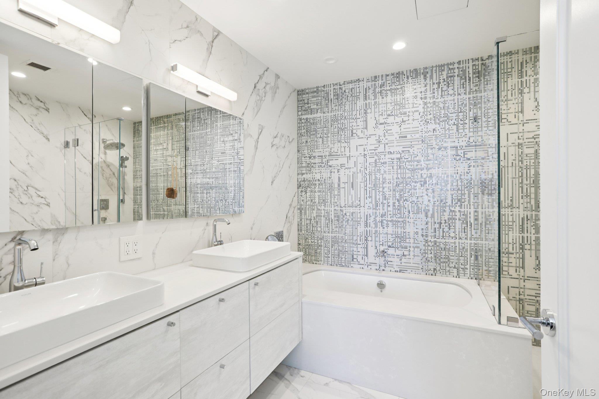 #8 photo, 175 Huguenot Street, New Rochelle , NY 10801