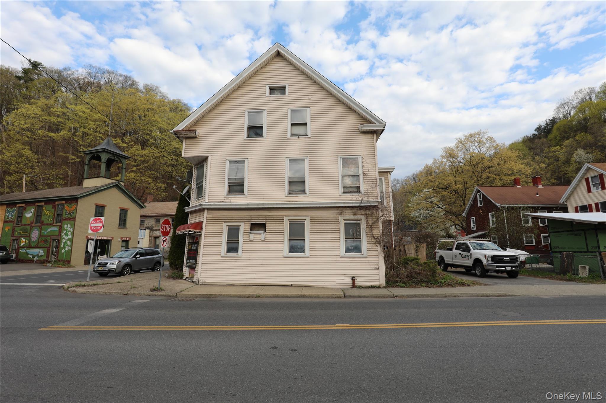 #1 photo, 577 Abeel Street, Kingston , NY 12401