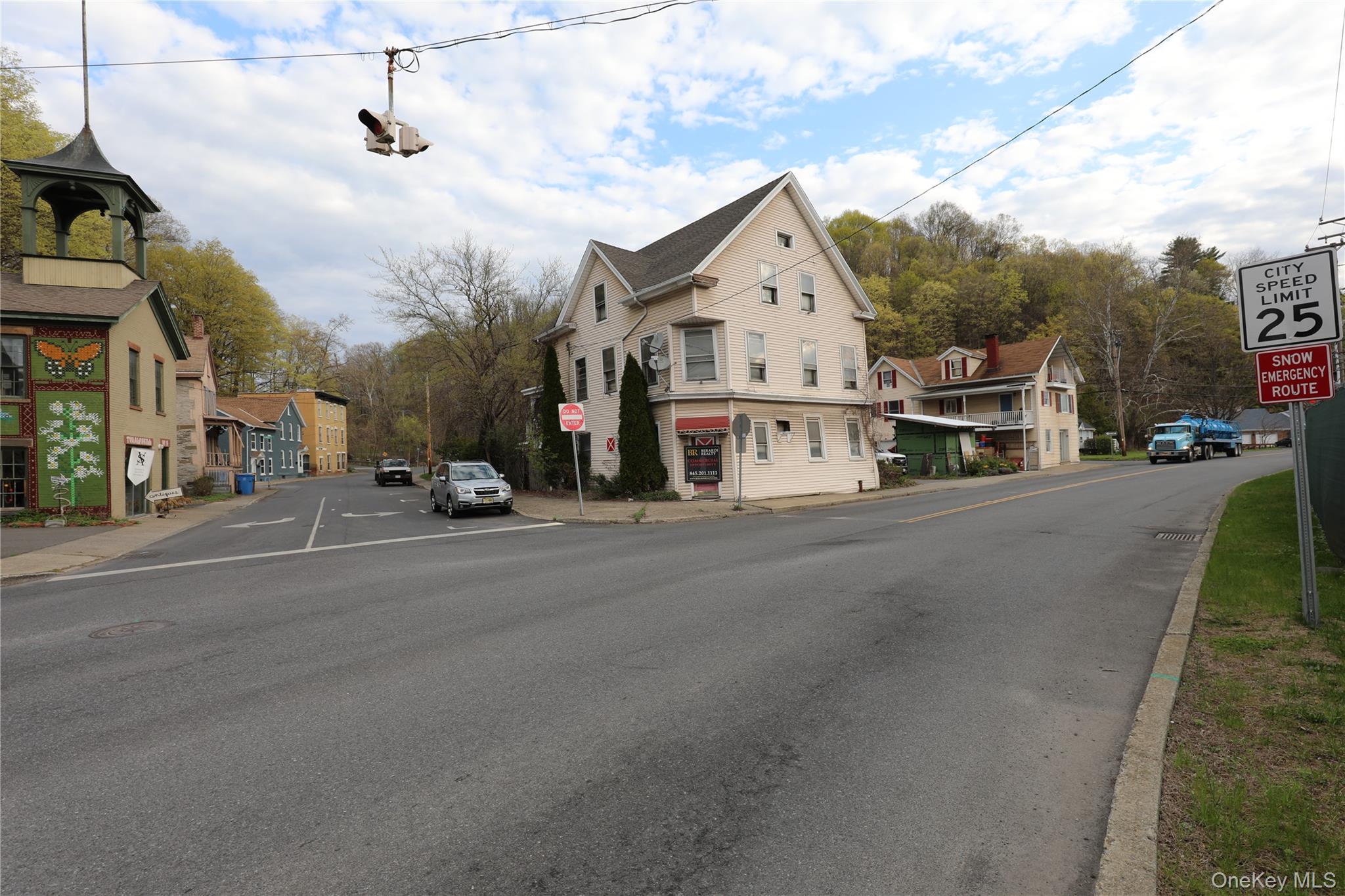 #2 photo, 577 Abeel Street, Kingston , NY 12401