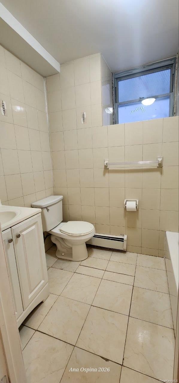 #11 photo, 1316 Croes Avenue, הברונקס Bronx , NY 10472