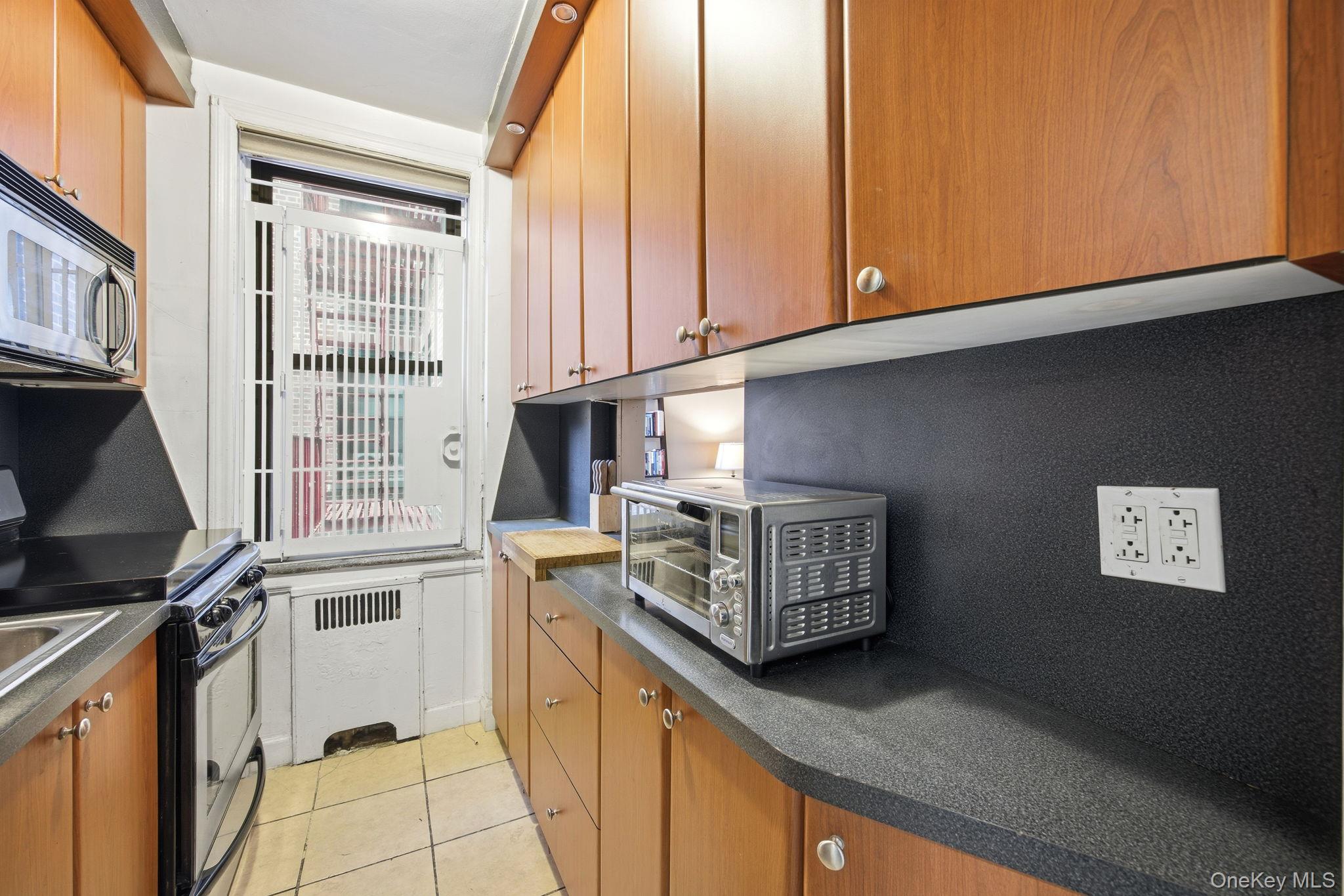 #7 photo, 4755 39th Place, Sunnyside , NY 11104