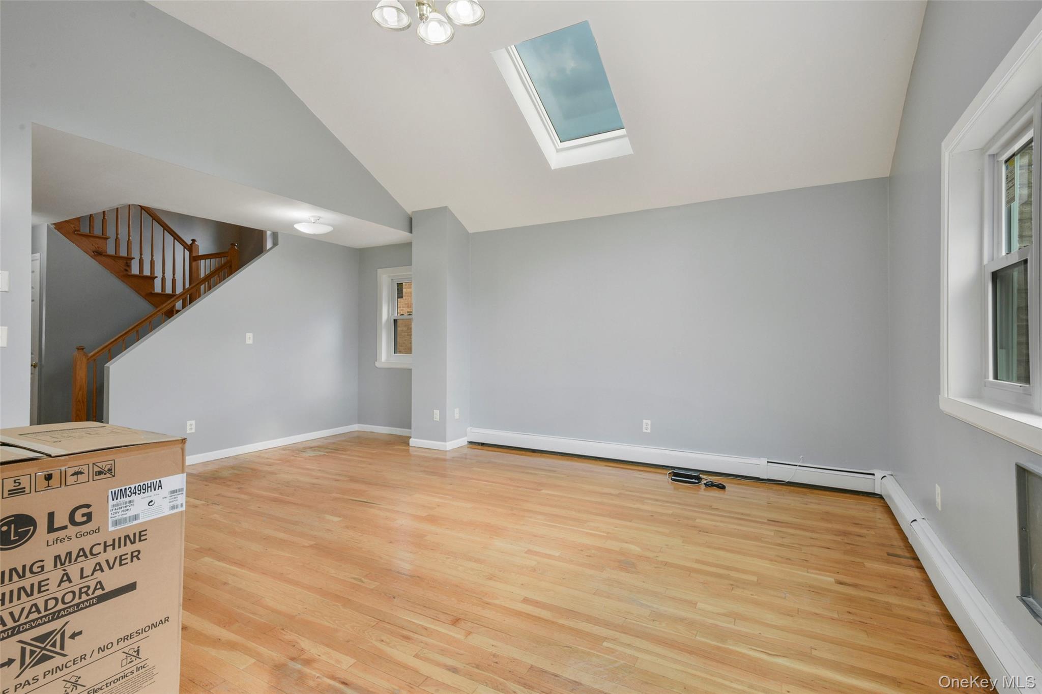 #6 photo, 3546 Huguenot Avenue, הברונקס Bronx , NY 10475