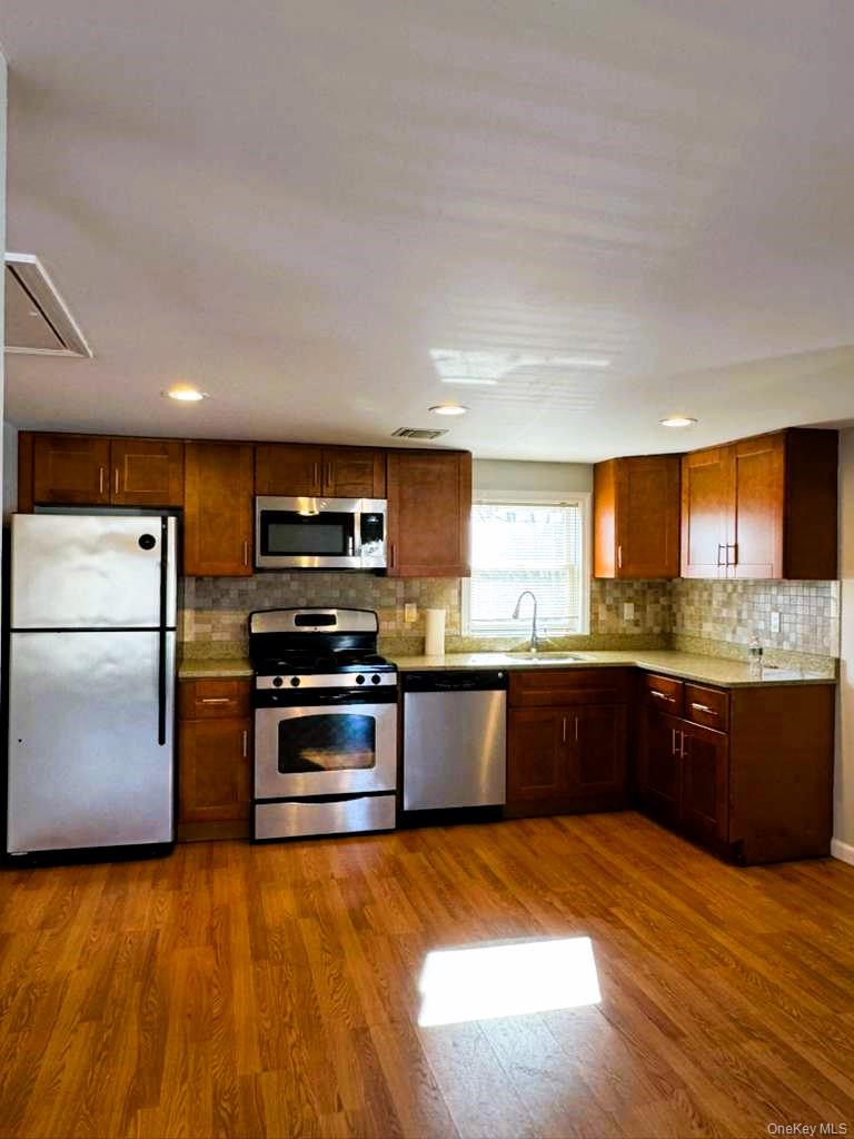 #1 photo, Mineola, Mineola , NY 11501